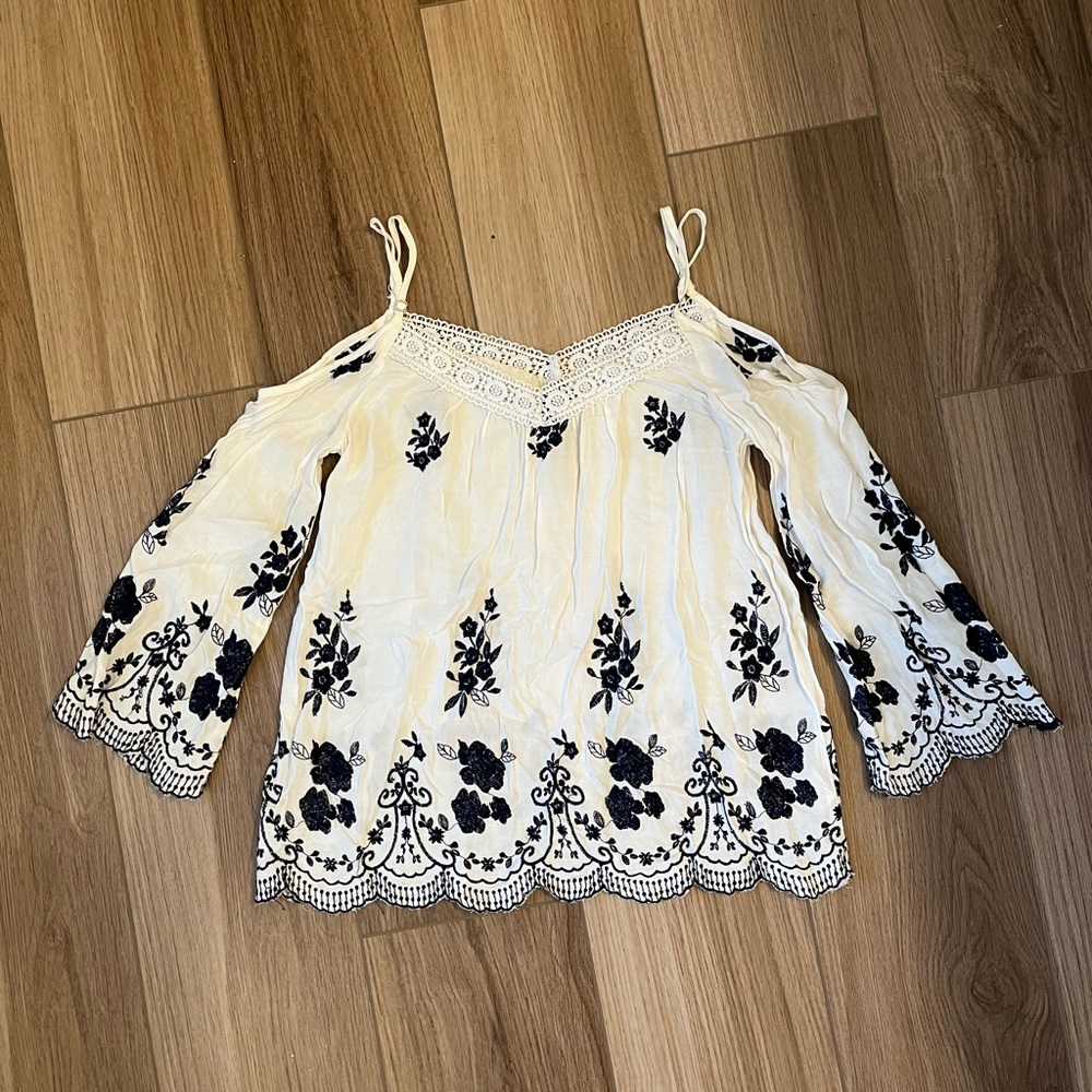 Lydelle top
